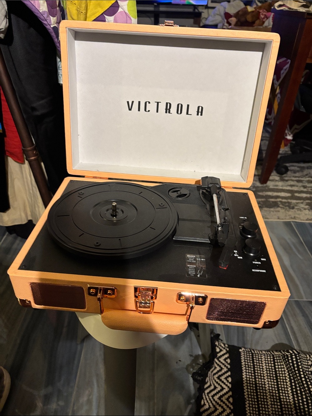 Victrola Portable Suitcase Turntable in Peach